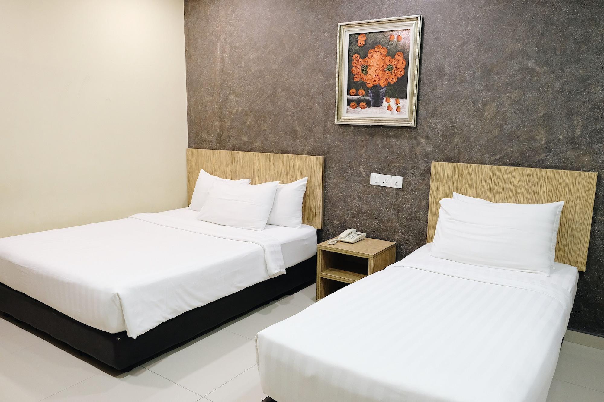 Era Plus Hotel Seri Kembangan Esterno foto